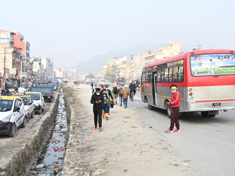 काठमाडाैंमा बन्दकाे आंशिक प्रभाव (फाेटाे फिचर)